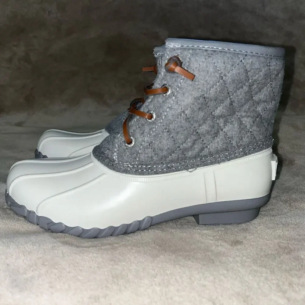 Nautica Womens Size 6 Wooley‎ Quilted Lace Up Fleece Lined Boots Gray White